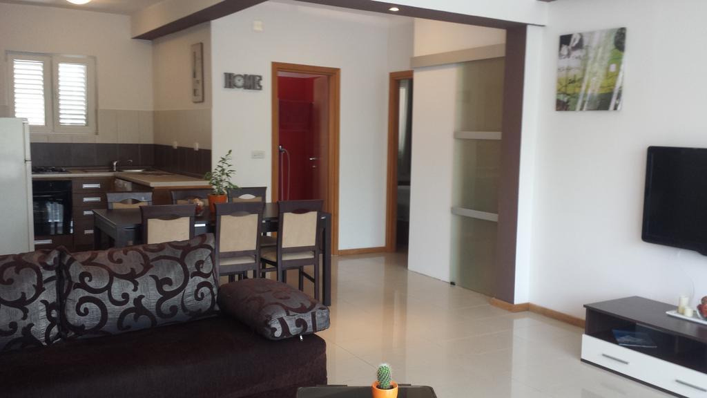 טרוגיר Apartments Villa Natali - Heating Pool מראה חיצוני תמונה